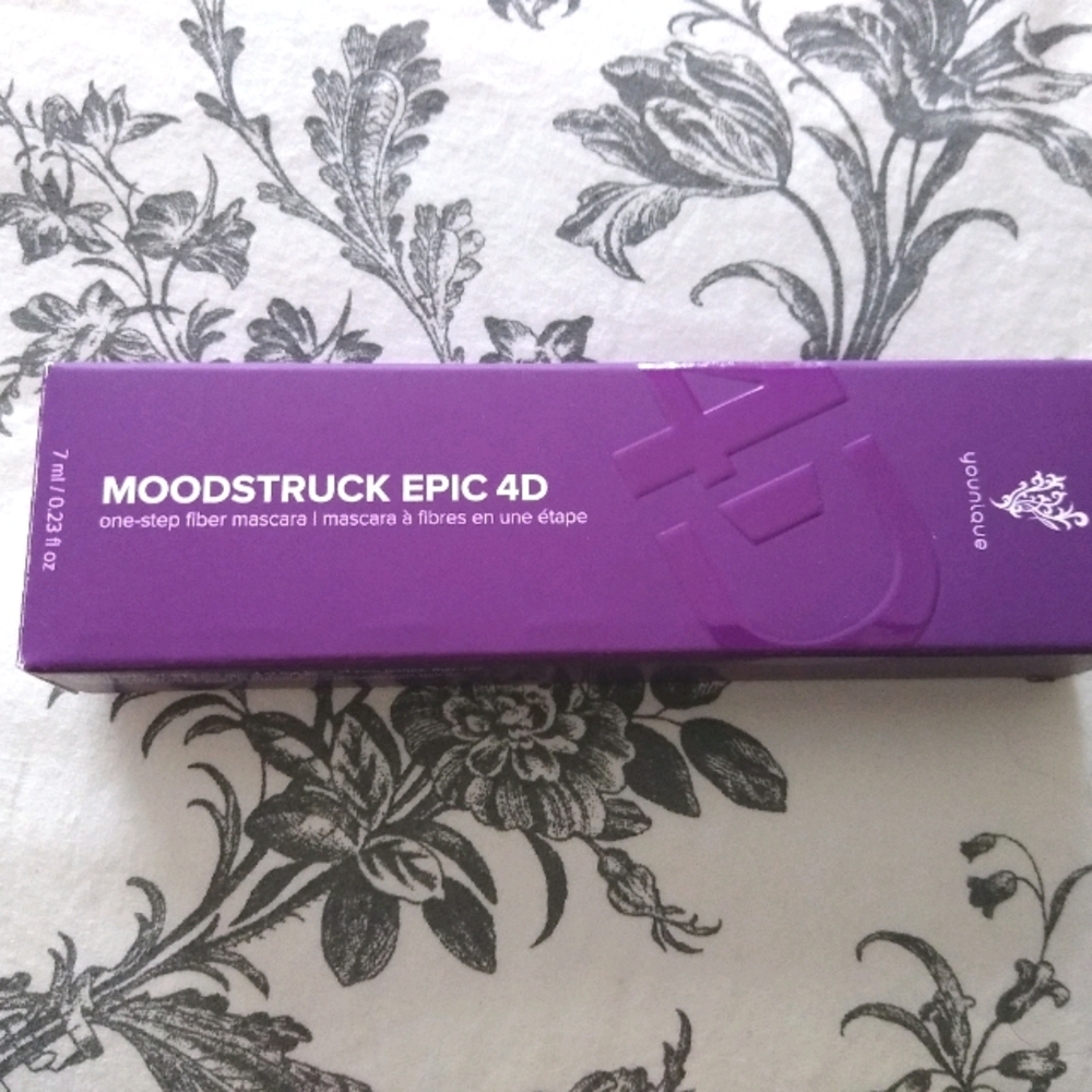 New younique 4d moonstruck mascara *LOWEST*